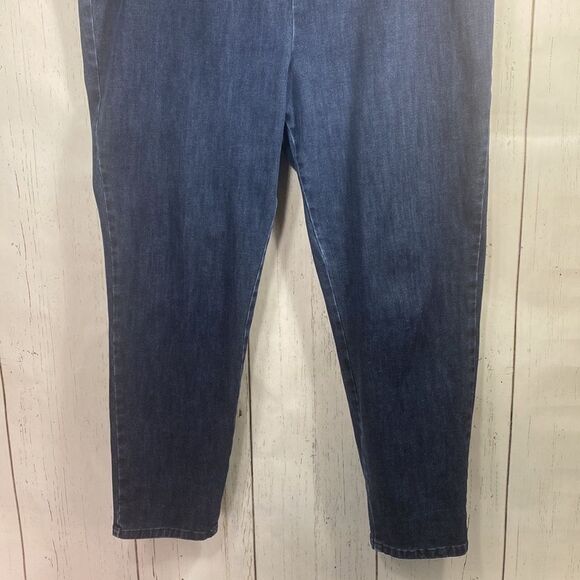 Soft Surrounding Soft Stretch Pull On Elastic Waist Denim Cropped Pants - Picture 5 of 10